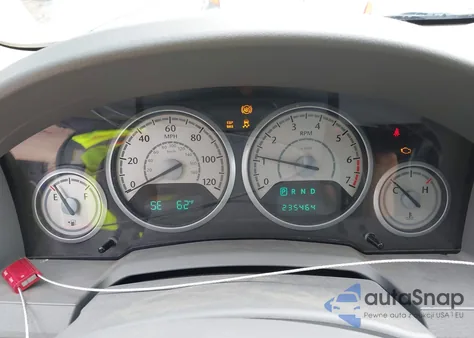 2008 Chrysler Town & Country Touring z USA, uszkodzony, nr VIN 2A8HR54P18R768285